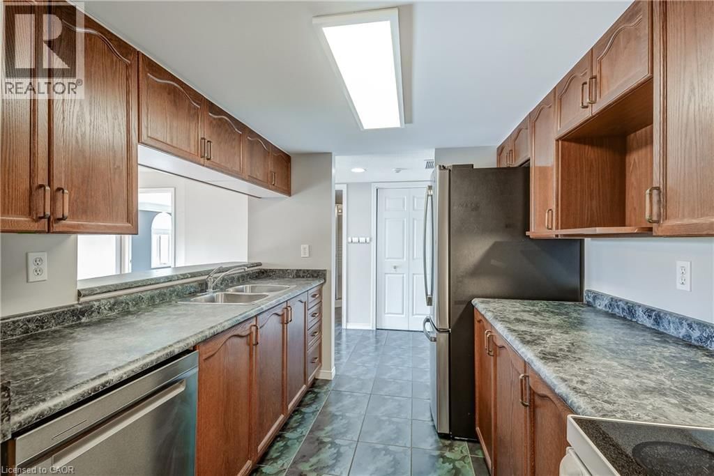 306E - 216 PLAINS ROAD WEST Image 9