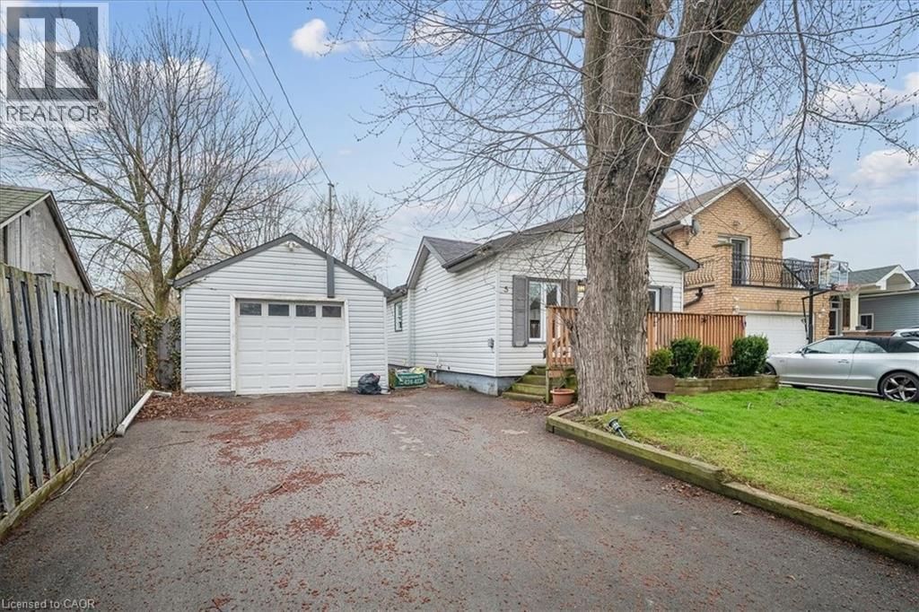 5 HERBERT COURT Image 3