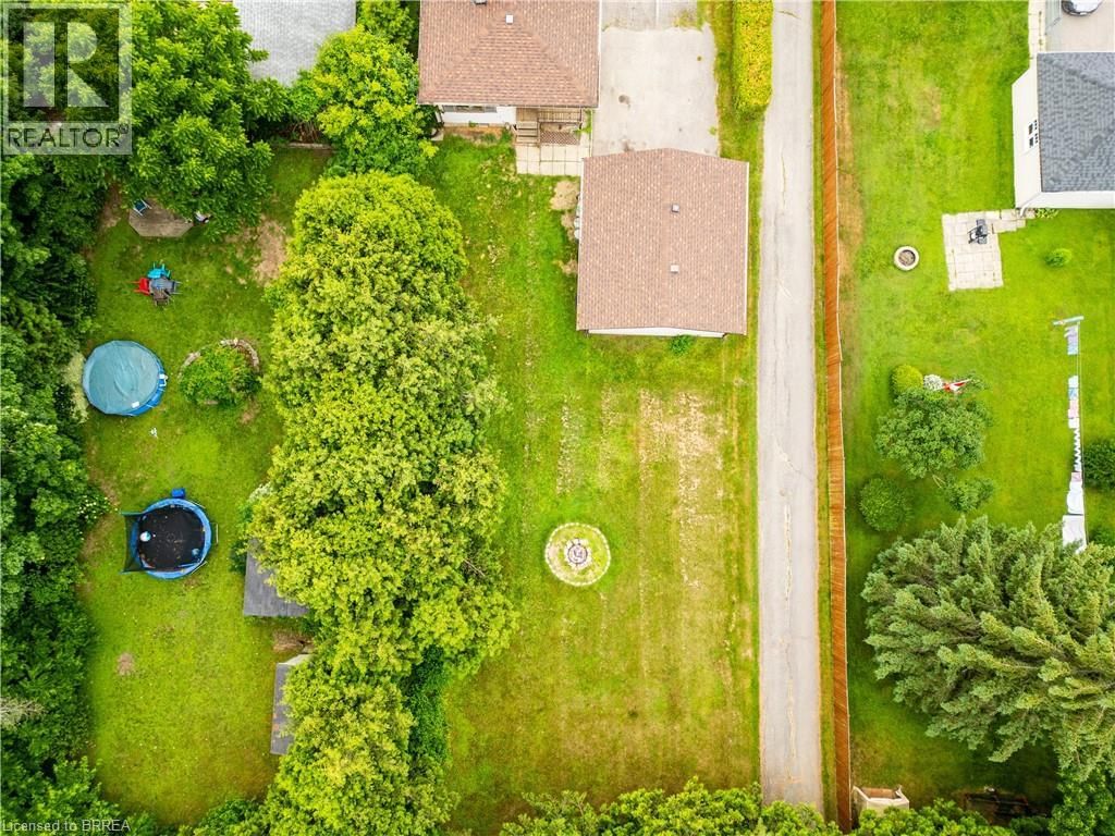 978 NORFOLK STREET NORTH Image 21