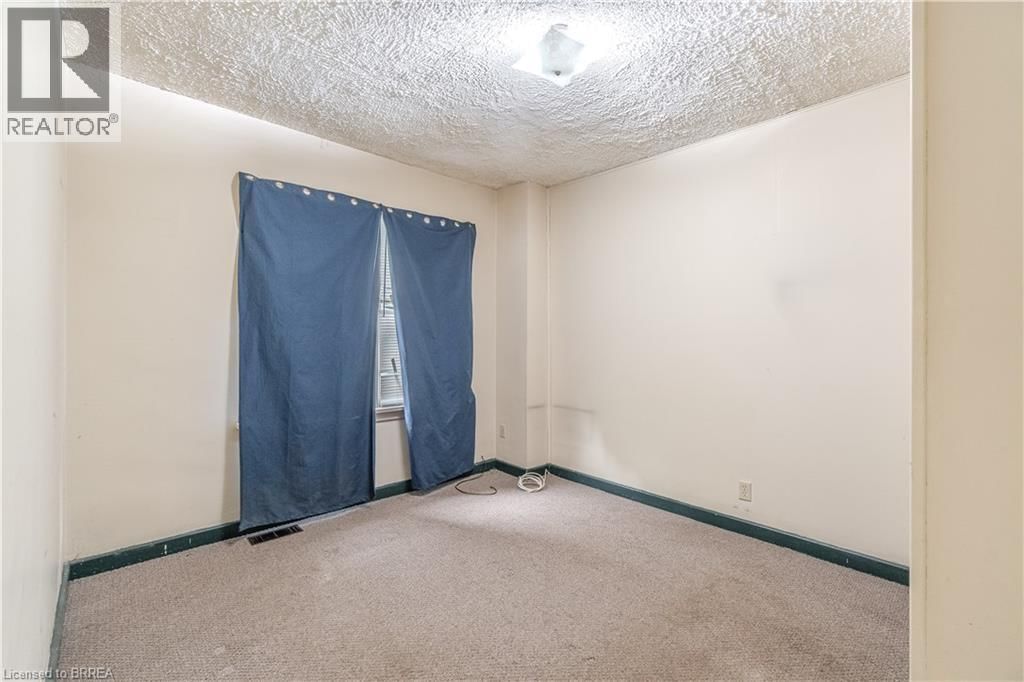 978 NORFOLK STREET NORTH Image 6