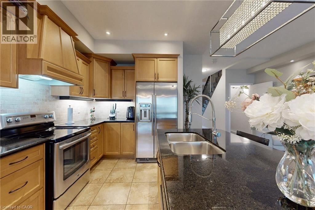 34 FOREST VALLEY CRESCENT Image 12