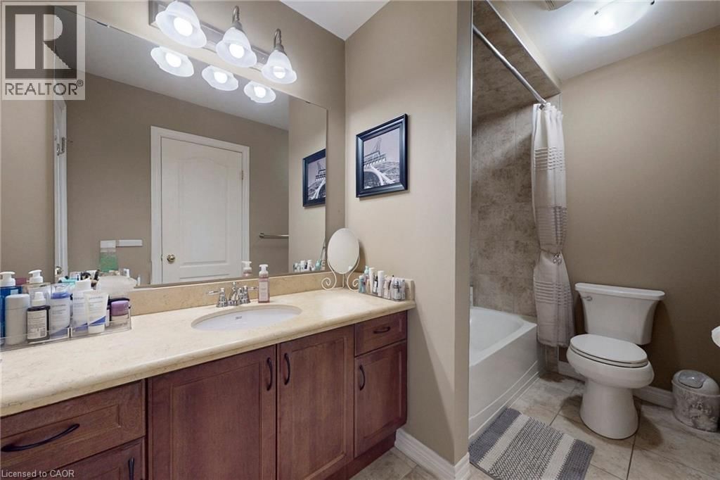 34 FOREST VALLEY CRESCENT Image 35