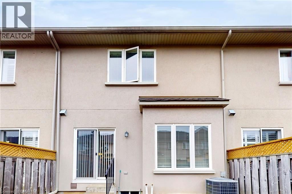 34 FOREST VALLEY CRESCENT Image 44