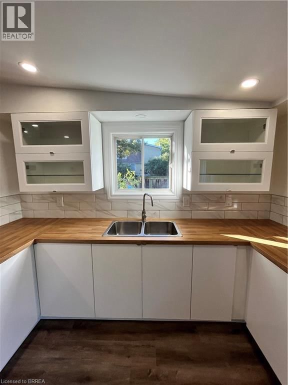 72 KING LANE Image 13