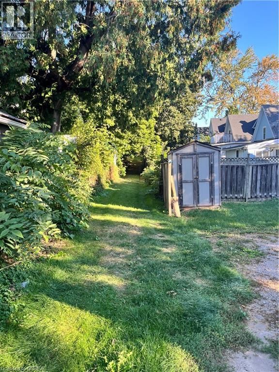 72 KING LANE Image 37