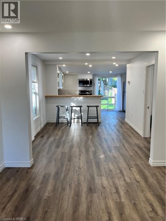 72 KING LANE Image 6