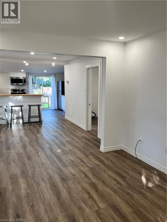 72 KING LANE Image 7