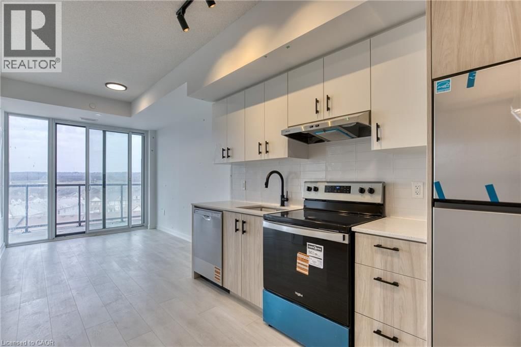 704 - 4878 POWERS COMMON Image 3