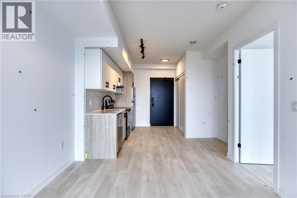 704 - 4878 POWERS COMMON Image 6