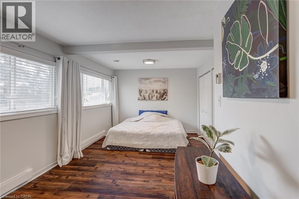 5 - 1560 KERNS ROAD Image 29