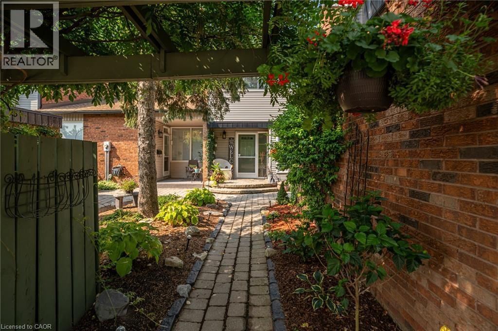 5 - 1560 KERNS ROAD Image 4