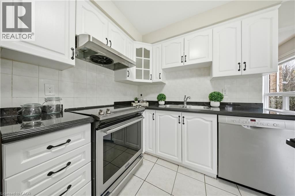 85 PROFESSOR'S LAKE PARKWAY Image 17