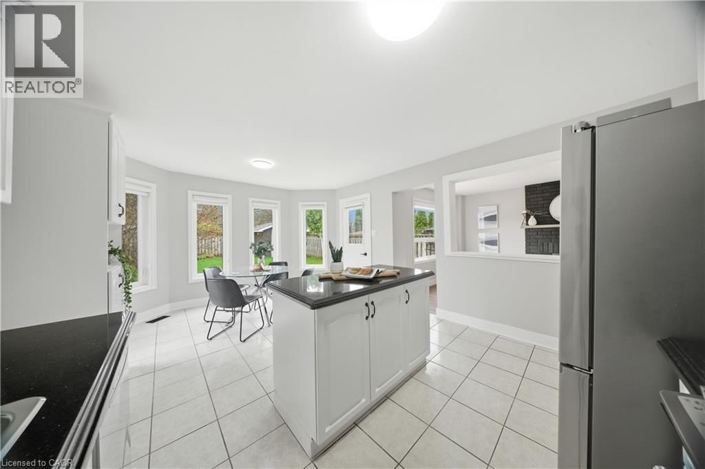 85 PROFESSOR'S LAKE PARKWAY Image 18