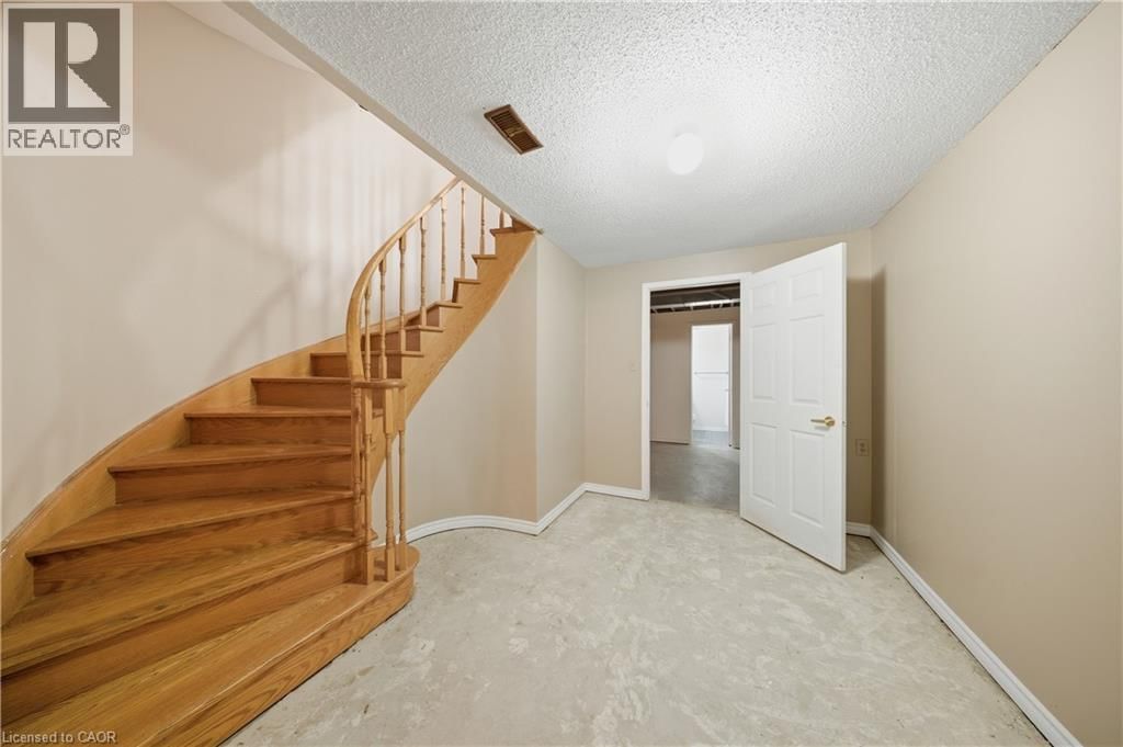 85 PROFESSOR'S LAKE PARKWAY Image 37