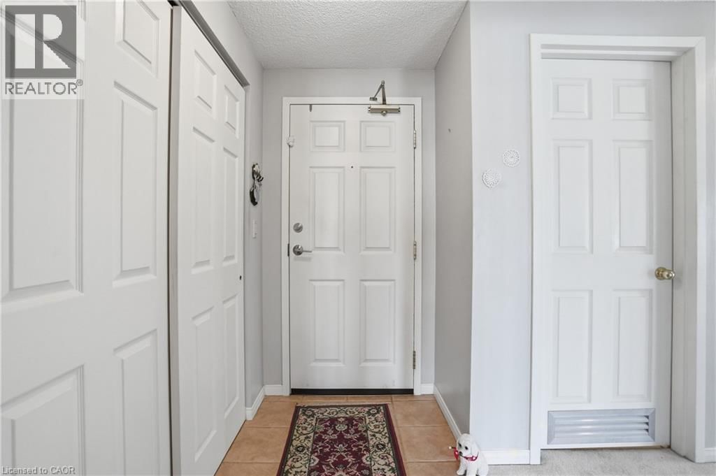 108 - 3497 UPPER MIDDLE ROAD Image 4