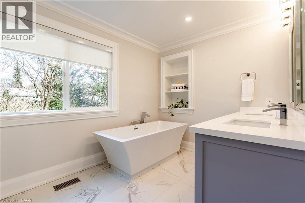 327 MACDONALD ROAD Image 19