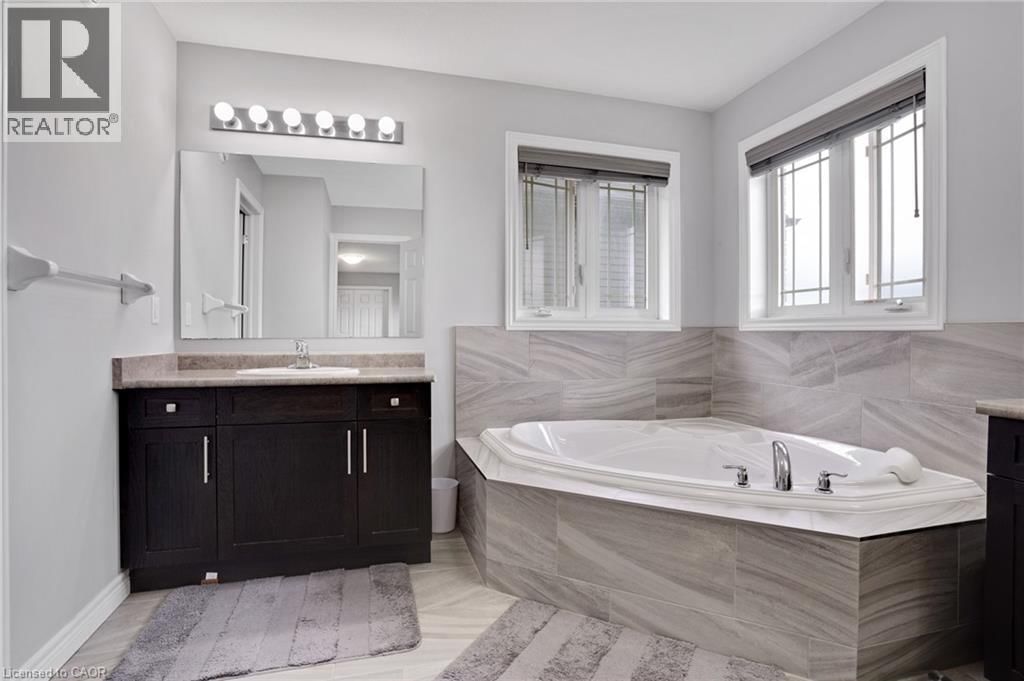 341 RIVERTRAIL AVENUE Image 32