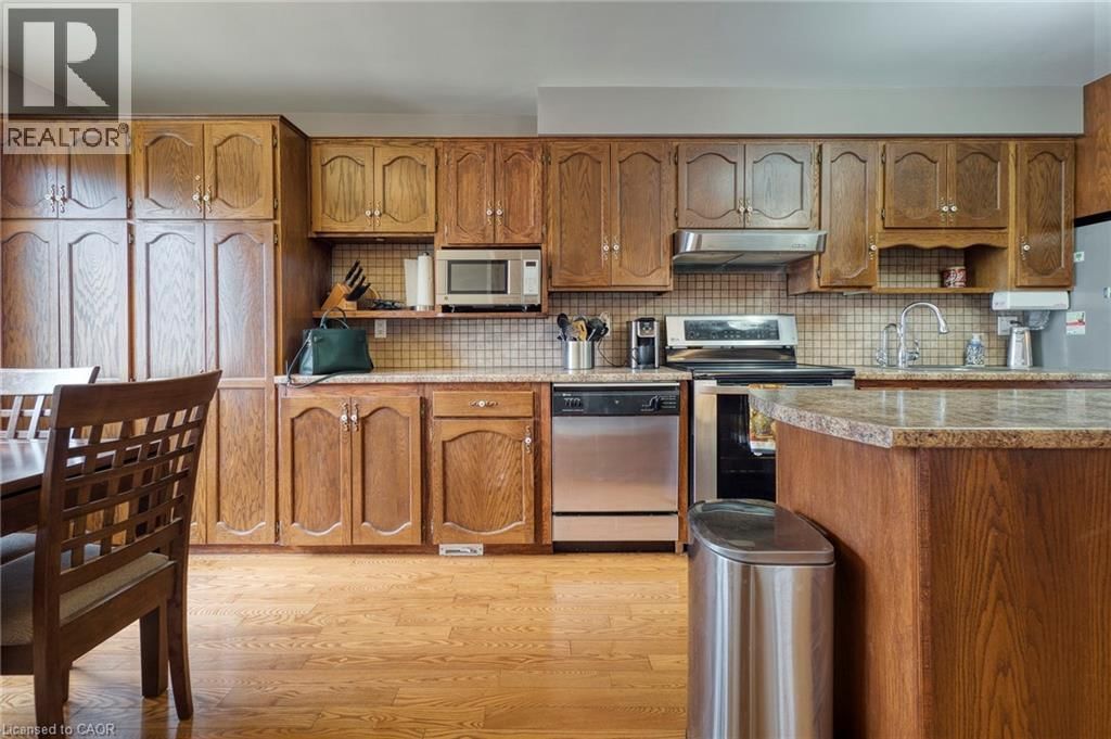 108 QUEENSWAY DRIVE Image 10