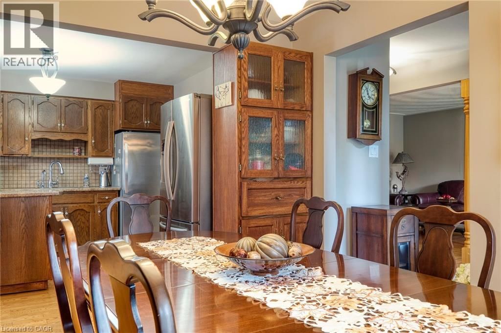 108 QUEENSWAY DRIVE Image 15