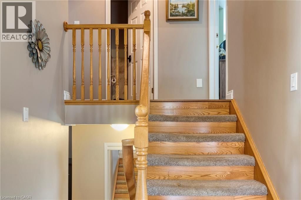 108 QUEENSWAY DRIVE Image 16