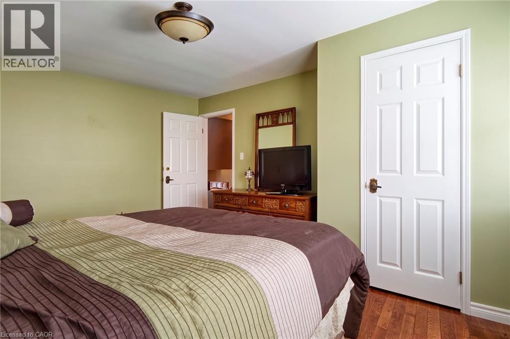 108 QUEENSWAY DRIVE Image 18