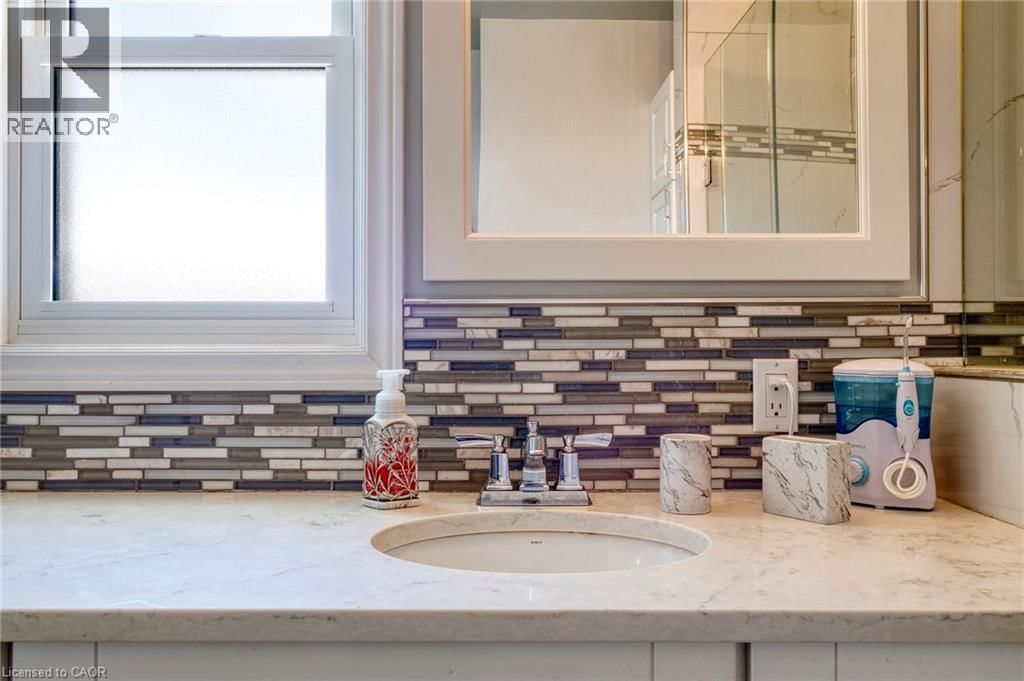 108 QUEENSWAY DRIVE Image 23