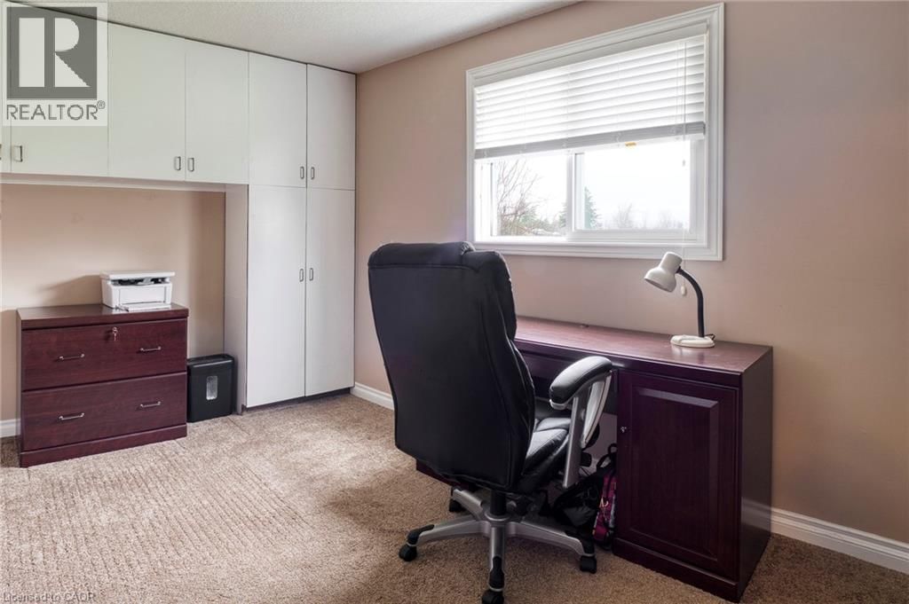 108 QUEENSWAY DRIVE Image 26