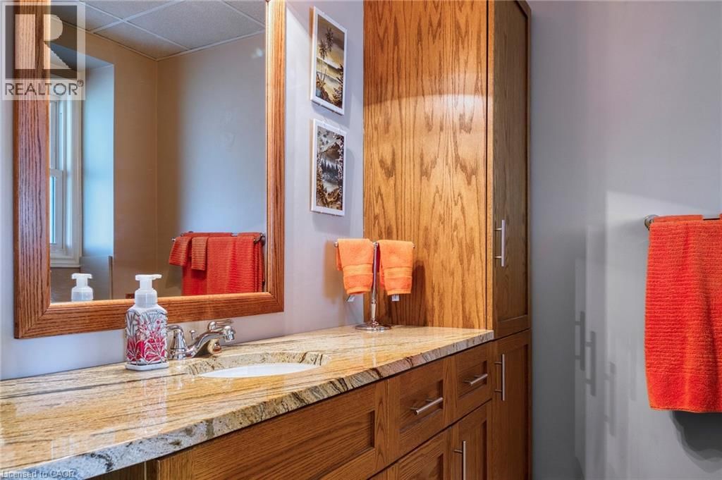 108 QUEENSWAY DRIVE Image 28