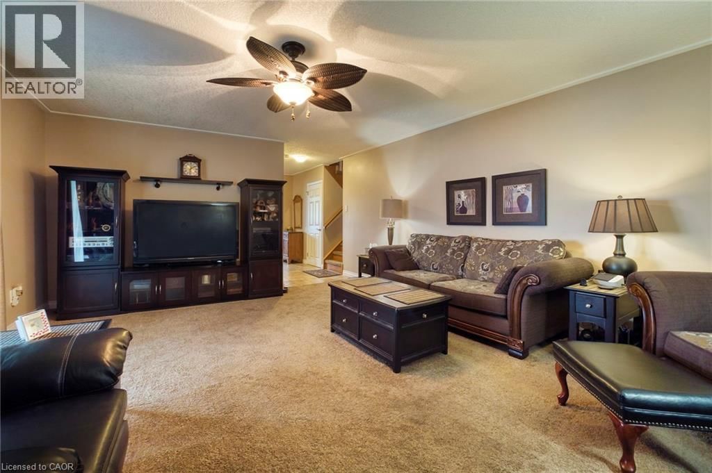 108 QUEENSWAY DRIVE Image 31