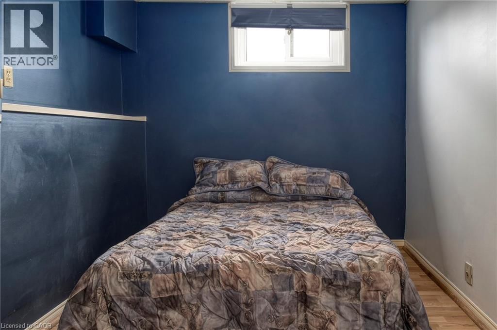 108 QUEENSWAY DRIVE Image 43