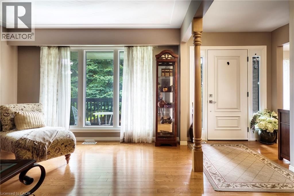 108 QUEENSWAY DRIVE Image 5