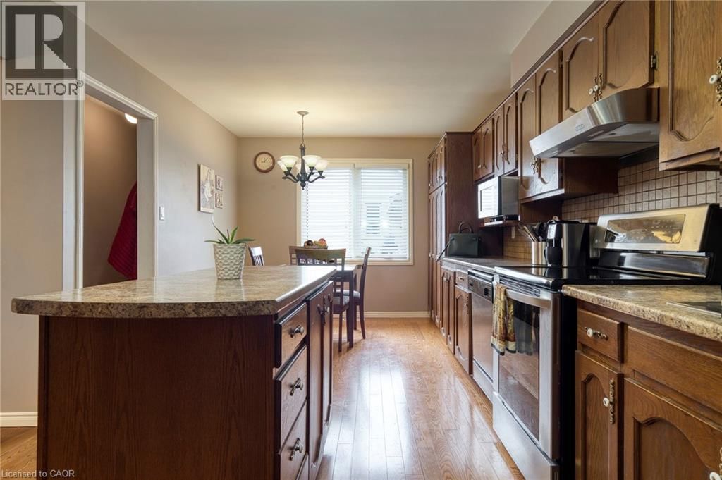 108 QUEENSWAY DRIVE Image 8