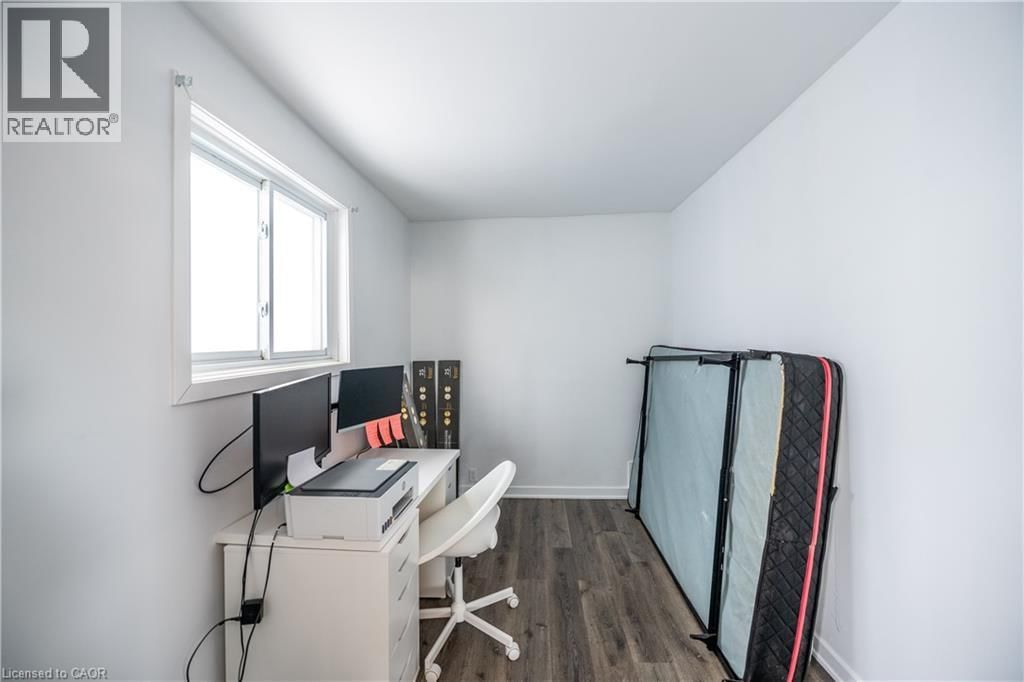 92 FREDERICK AVENUE Image 13