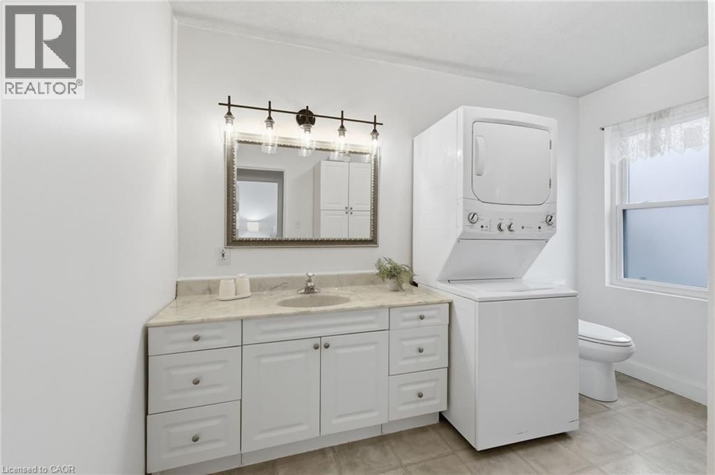 138 GLENHOLME AVENUE Image 19