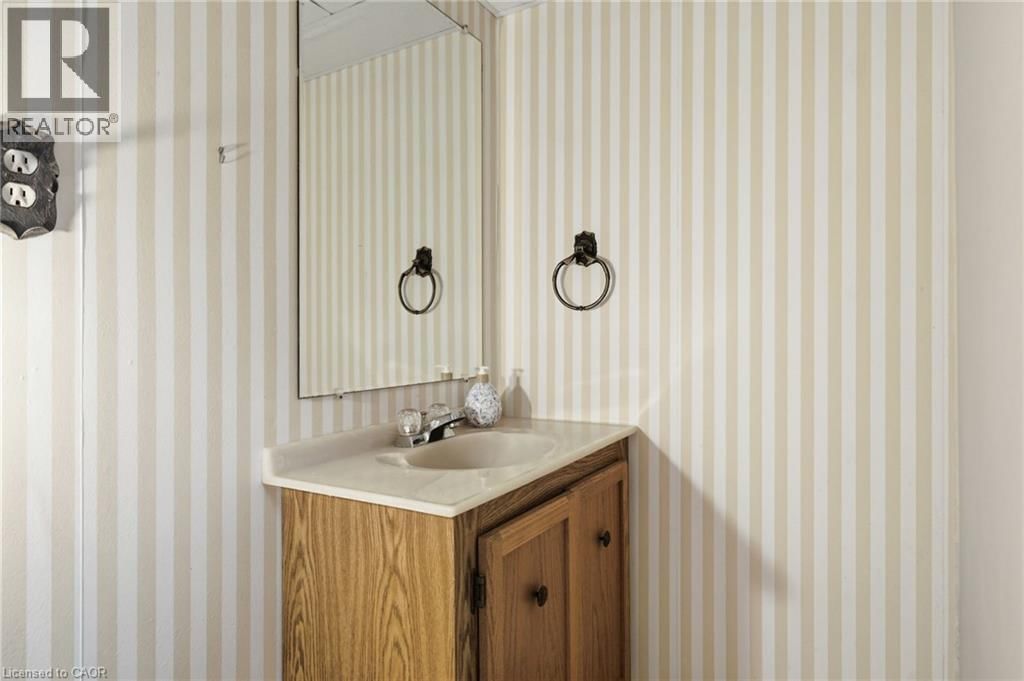 138 GLENHOLME AVENUE Image 25