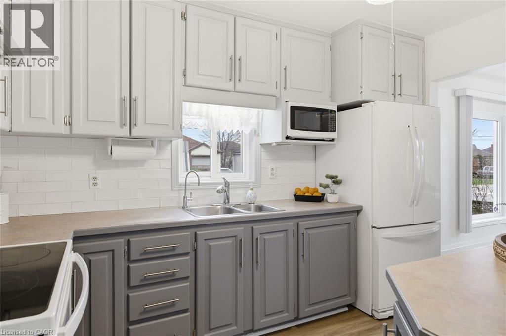 138 GLENHOLME AVENUE Image 6