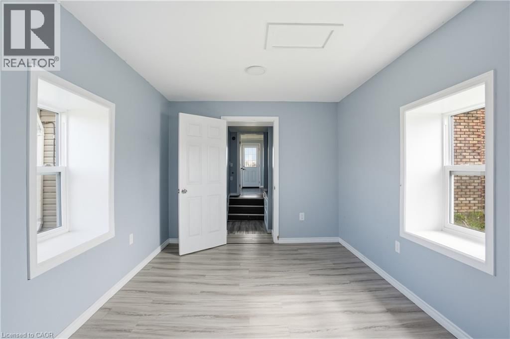 53 YOUNG ROAD Image 8