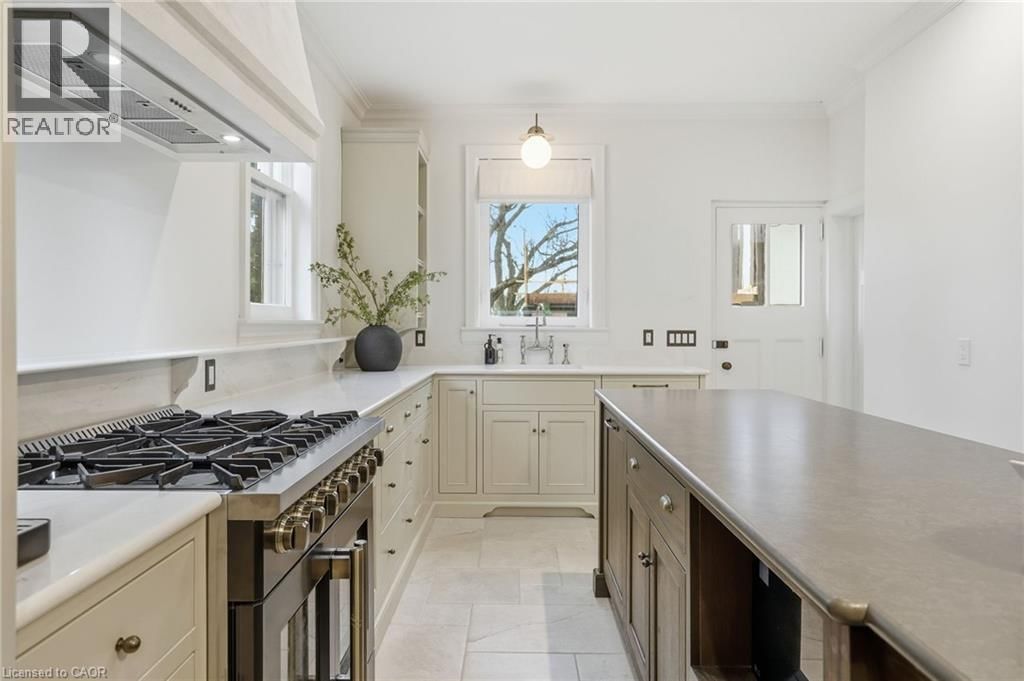 18 INGLEWOOD DRIVE Image 14