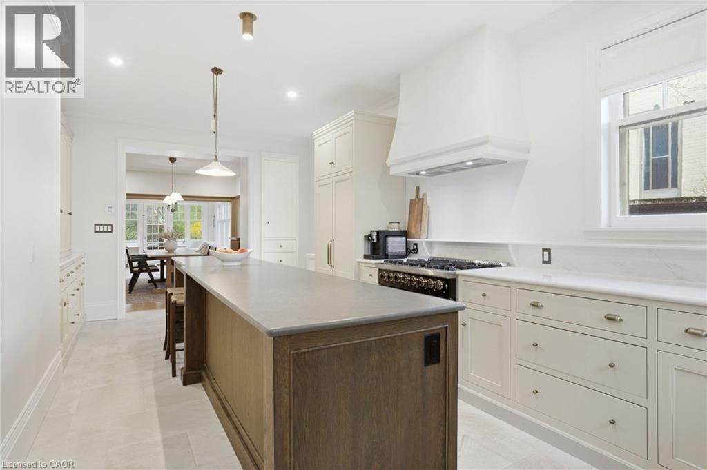 18 INGLEWOOD DRIVE Image 16