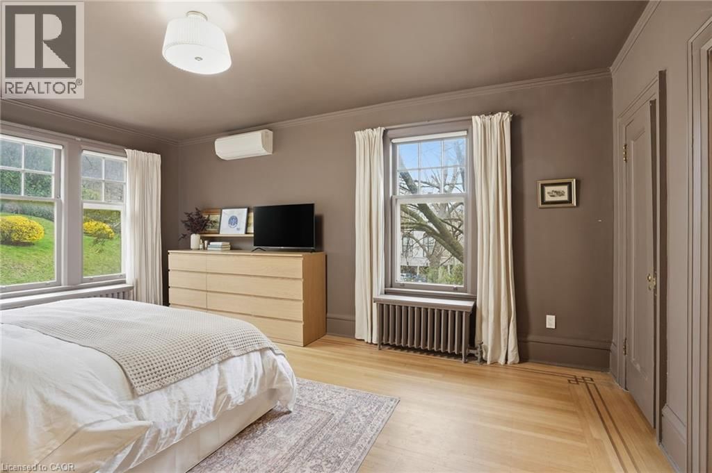 18 INGLEWOOD DRIVE Image 20