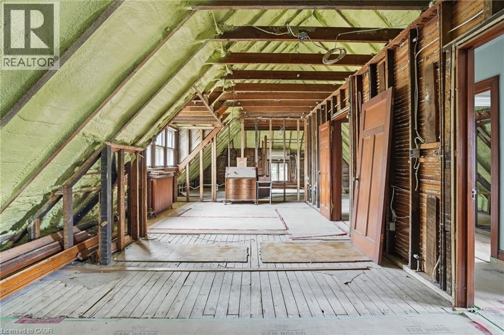 18 INGLEWOOD DRIVE Image 34