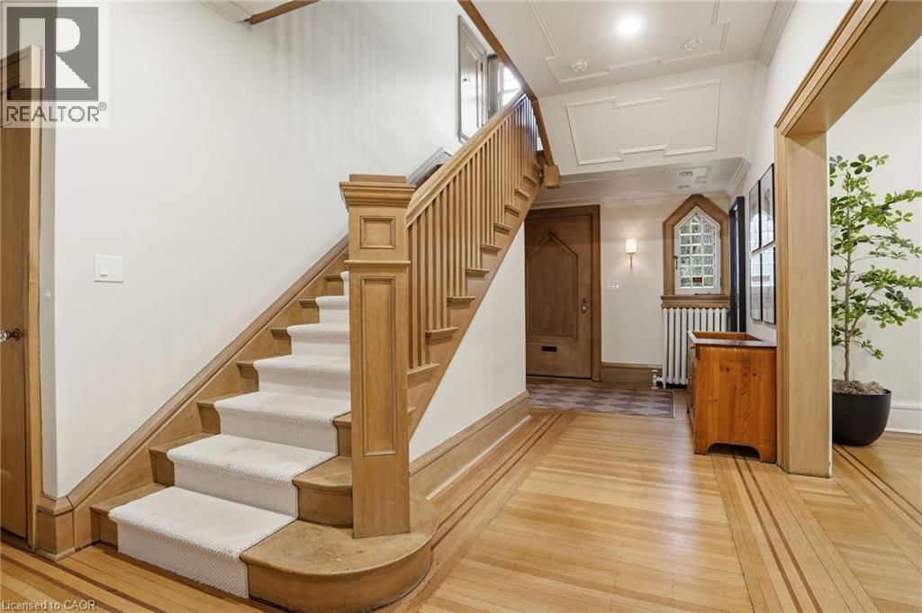 18 INGLEWOOD DRIVE Image 6