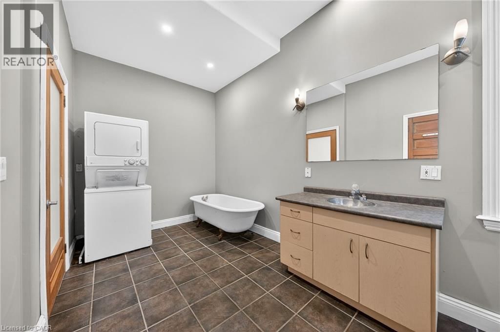 12 FLEET STREET Image 17