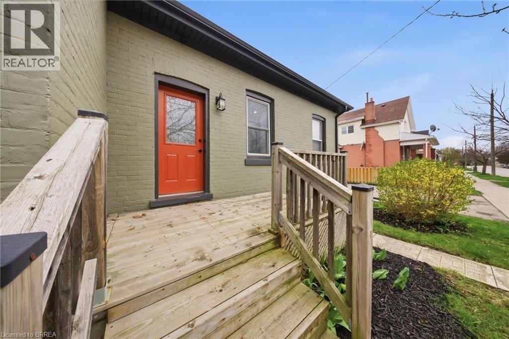 62 WALNUT STREET Image 15