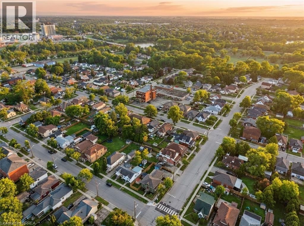 62 WALNUT STREET Image 23