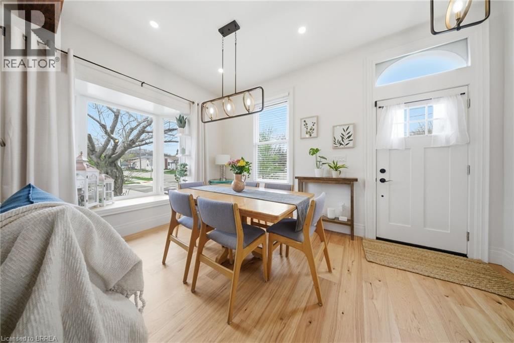 62 WALNUT STREET Image 3