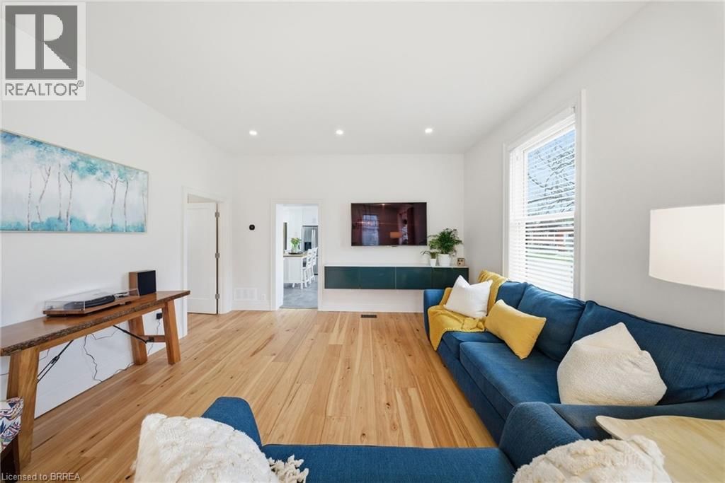 62 WALNUT STREET Image 5