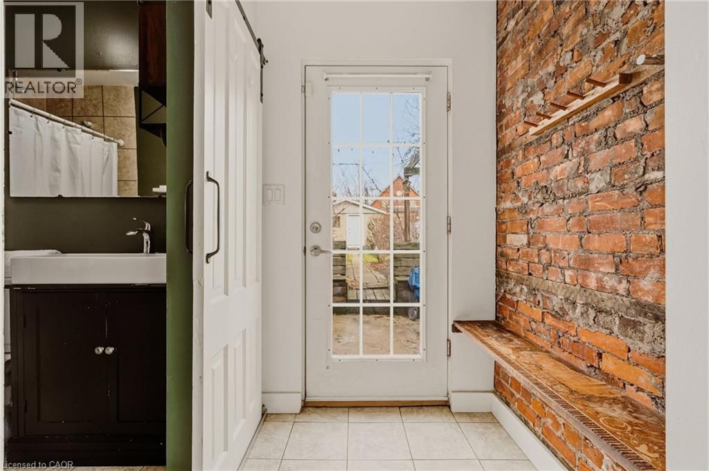 163 VICTORIA AVENUE NORTH Image 19