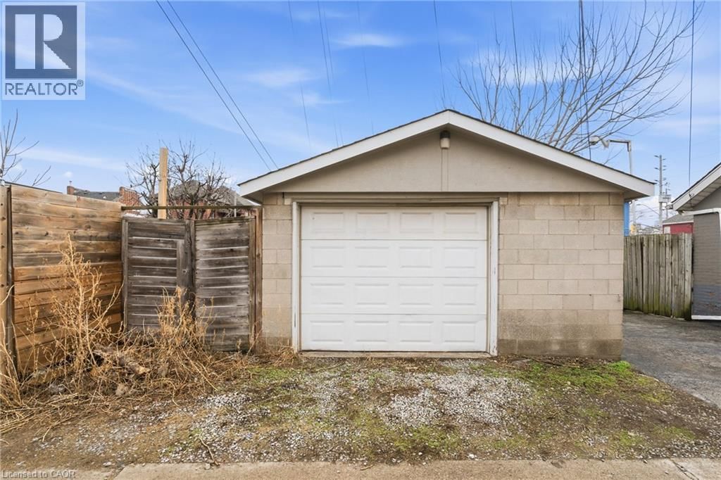 163 VICTORIA AVENUE NORTH Image 24