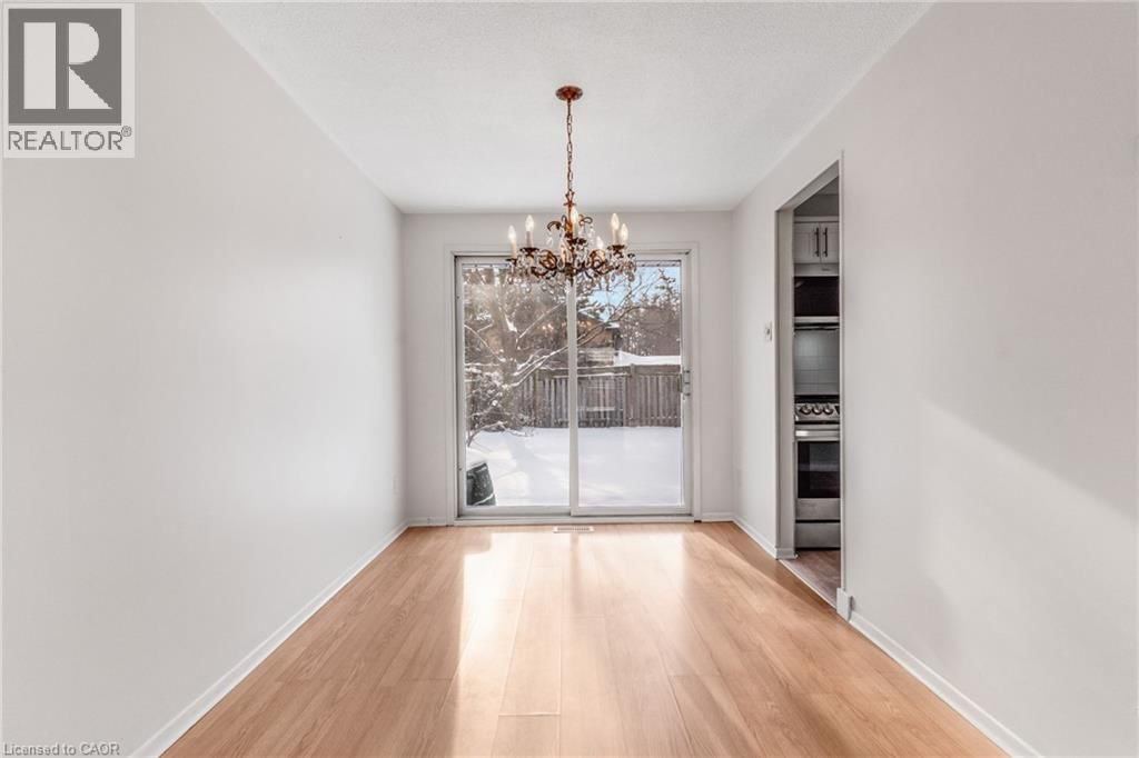 111 MANOR DRIVE Image 12